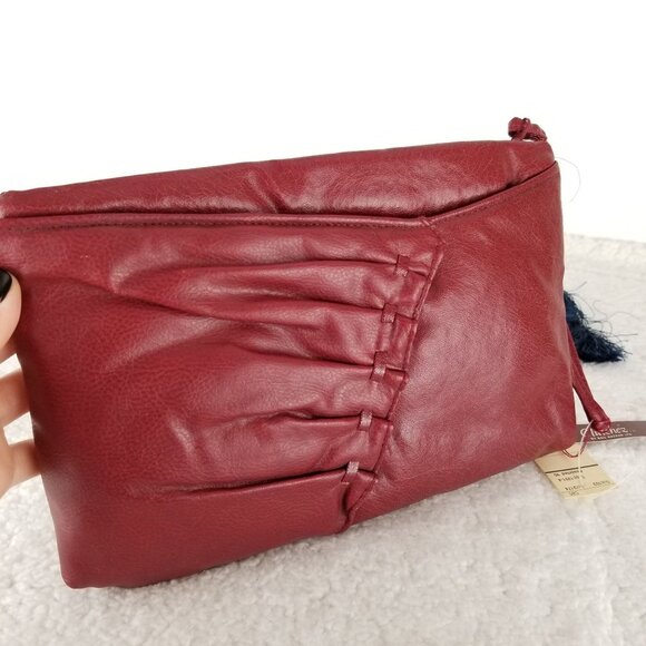 NWT Vintage Red Clutch Purse With Pleated Front Design Vegan Leather《344》P - Picture 2 of 5